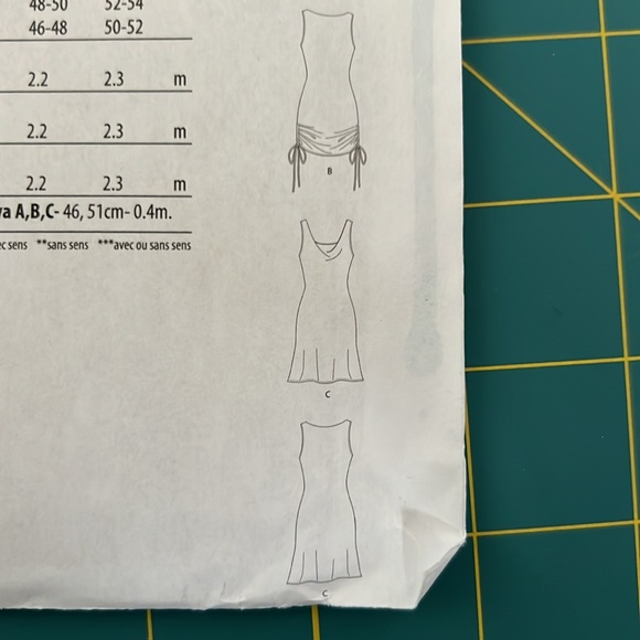 McCall Sewing Pattern - Dress M8106 - Picture 5 of 8